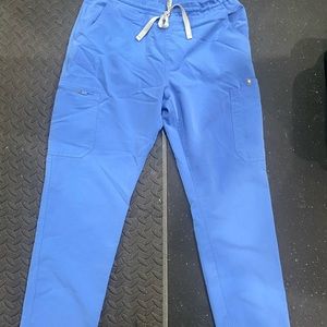 Medium petite, barely worn FIGS ceil blue scrub pants